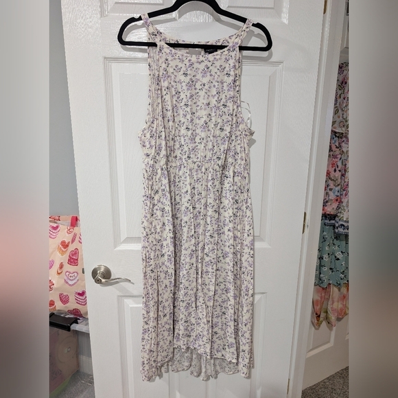 NWT Torrid Ditsy Floral Dew Challis Halter Hi Low Dress in Size 2 (18/20) - Picture 2 of 15